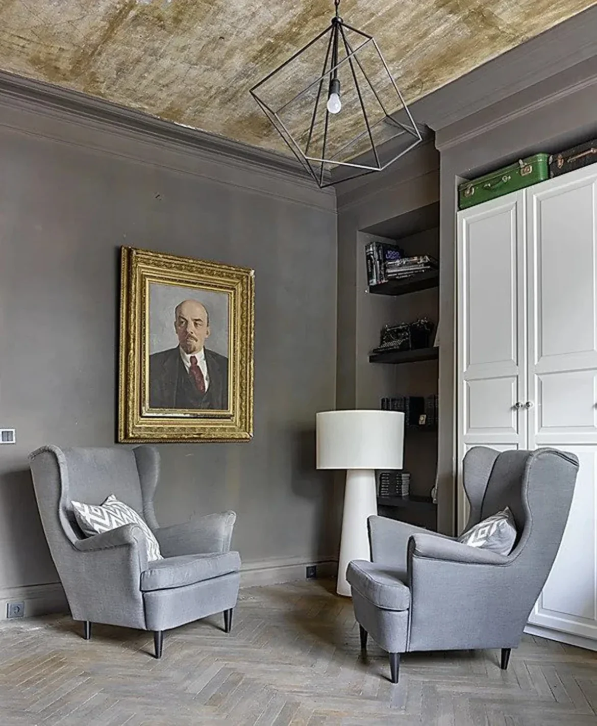 Retro apartment in a Stalin-era building in Moscow