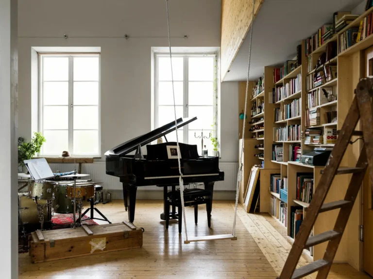 A home beyond the ordinary – renovation of a former mission house