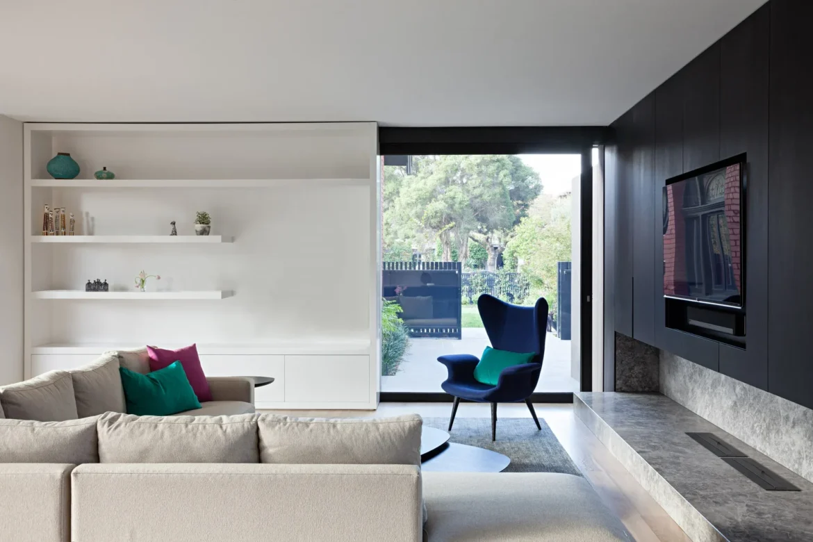 Modern Luxury Dwelling with Swimming Pool