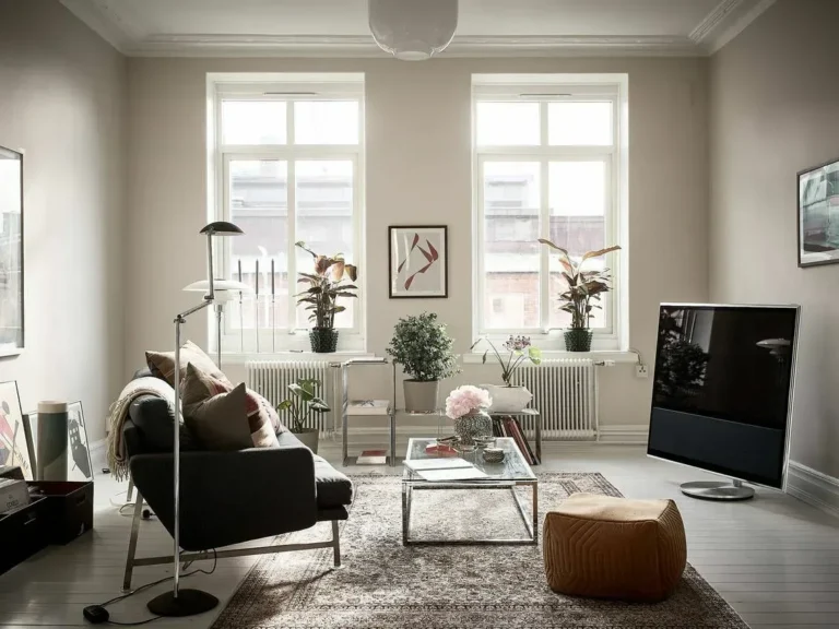 Turn of the century apartment in Gothenburg, Sweden