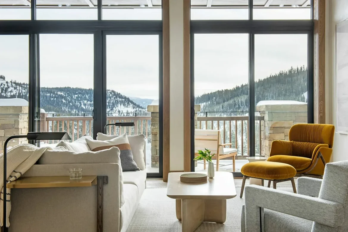 Yellowstone club | A minimal ski home in Montana