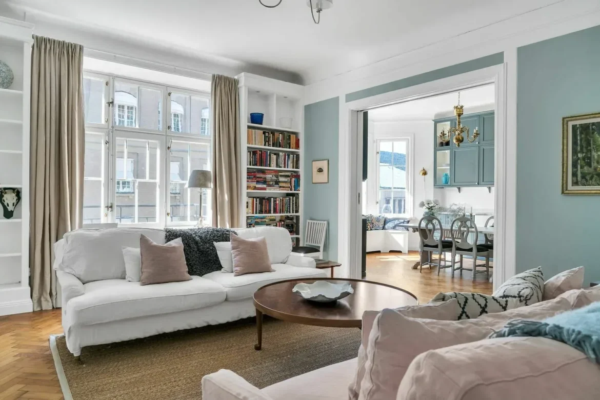 A beautiful apartment in romantic style in Stockholm