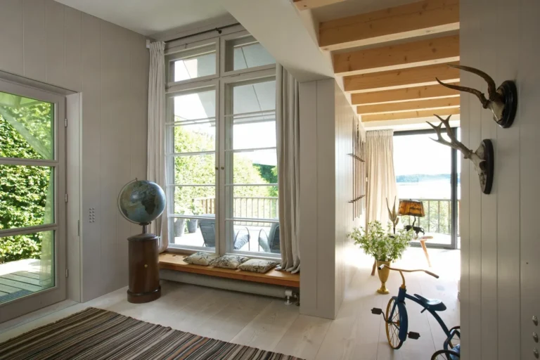 Lake House |Transforming an unusual summer Dacha near Potsdam