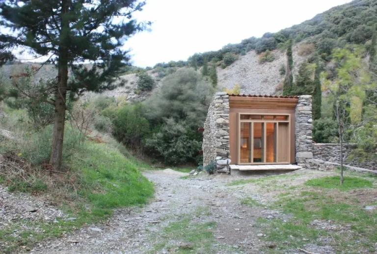 Mountain Rescue | Sitting quietly in the wilderness